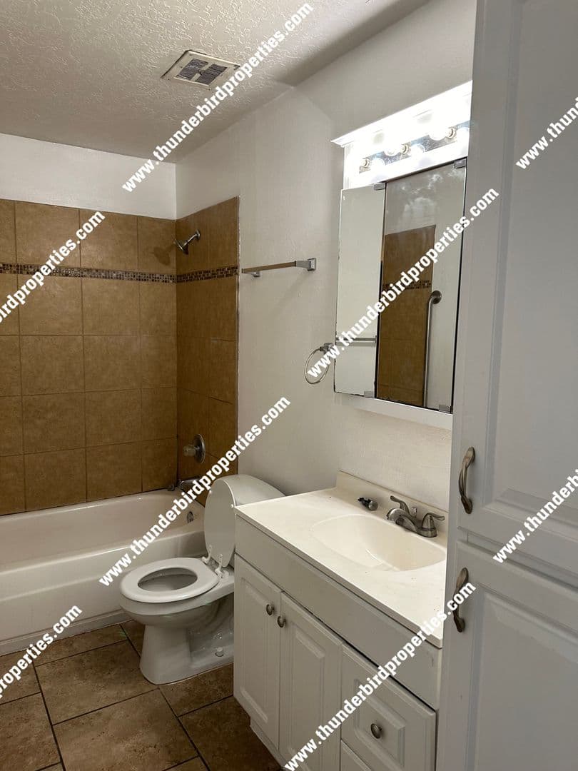 Albuquerque House: 13304 Marquette Avenue NE