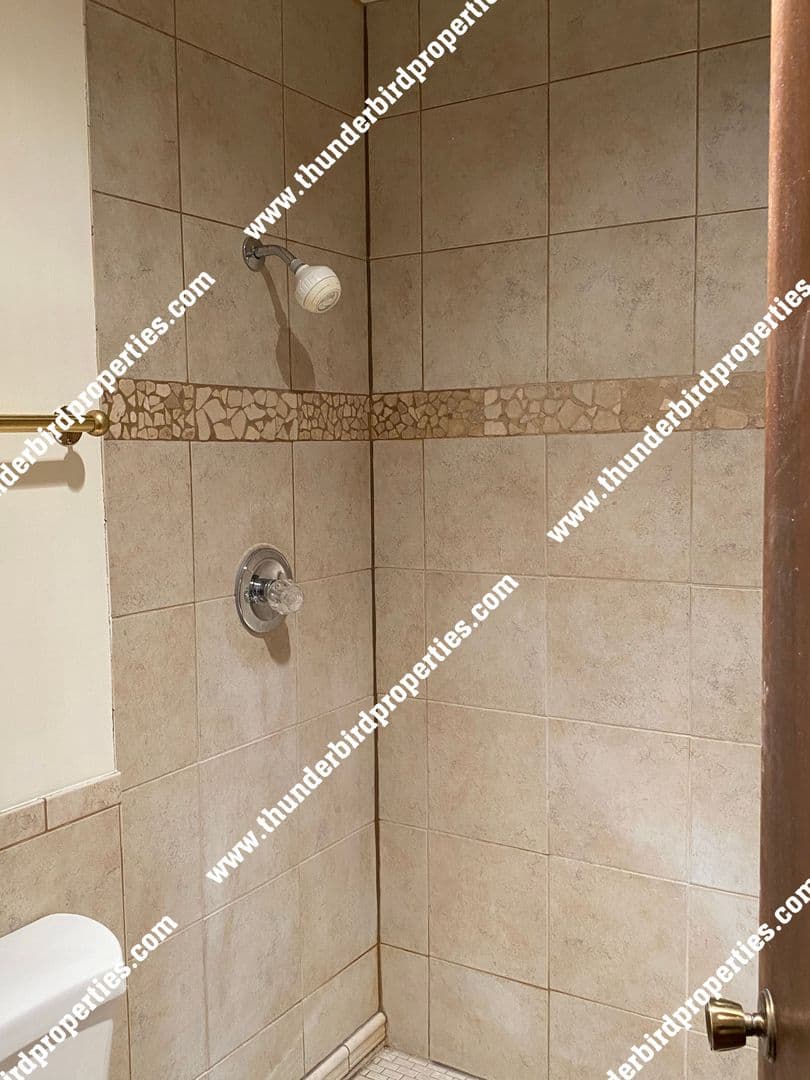 Rio Rancho House: 642 Lakeview Circle