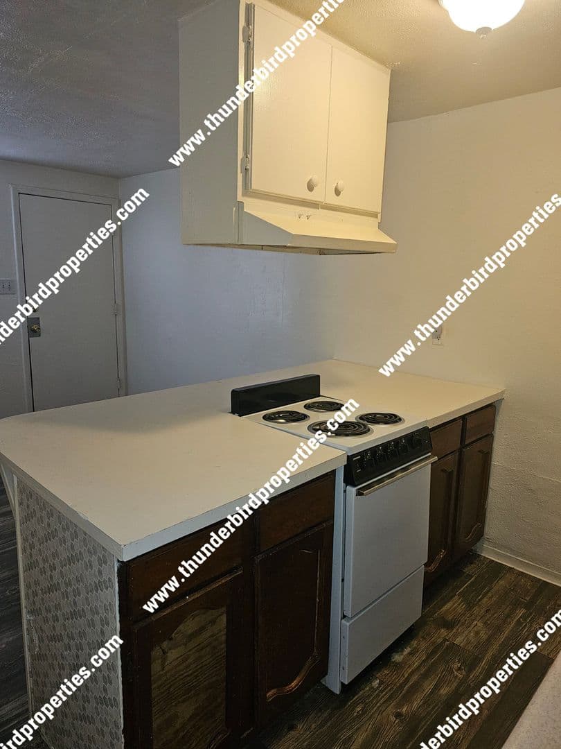 Albuquerque Apartment: 1212 Lead Ave SE