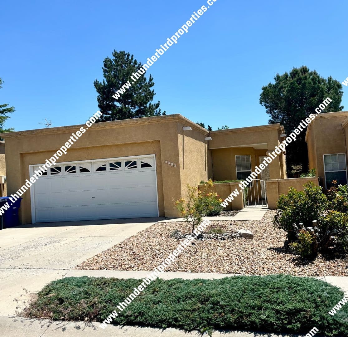 Albuquerque House: 3616 Arboleda Senda NE