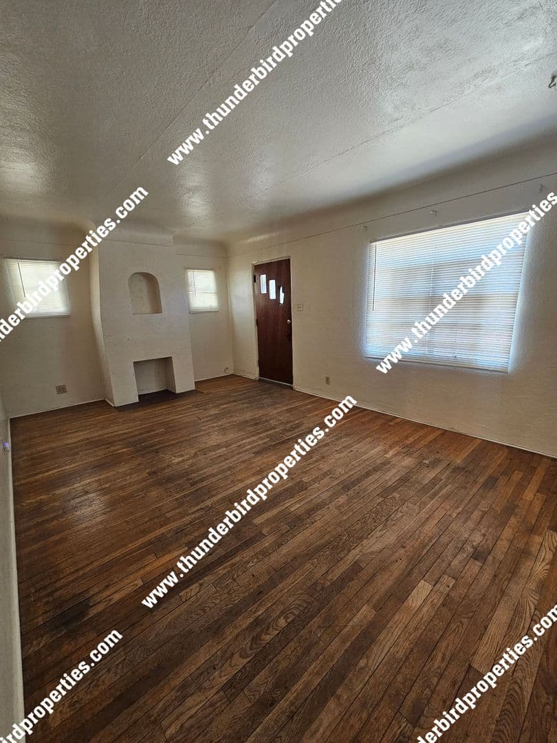Albuquerque Apartment: 1622 Coal Ave SE