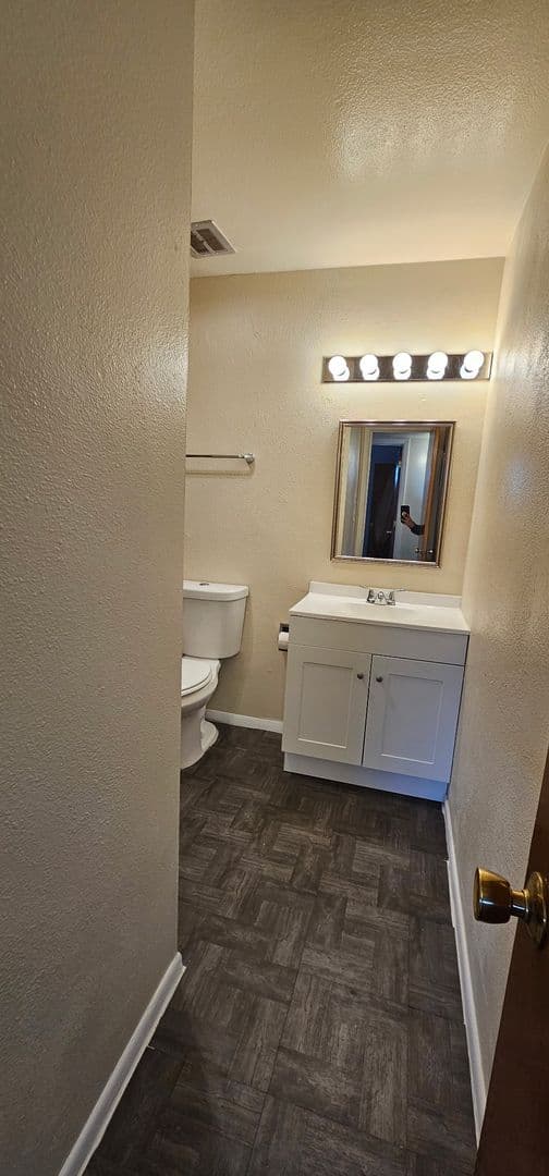 Albuquerque House: 4909 Overland Street NE