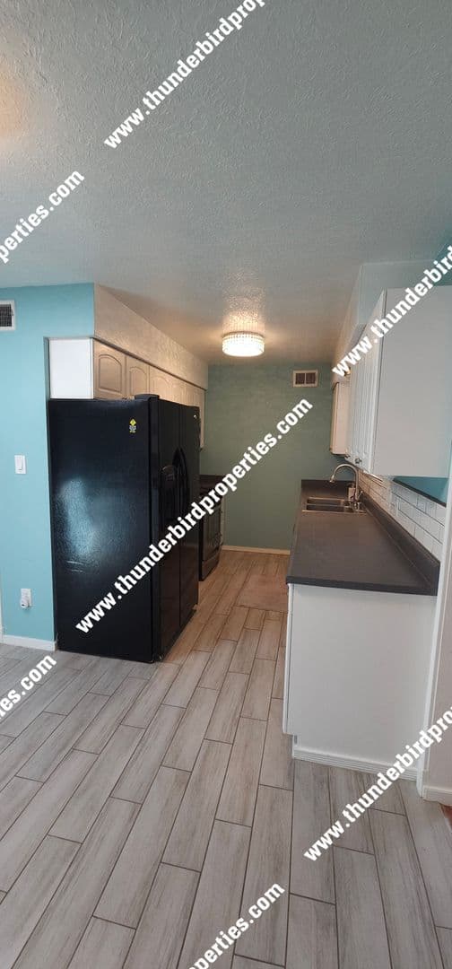Albuquerque House: 5117 Camino Vista NW
