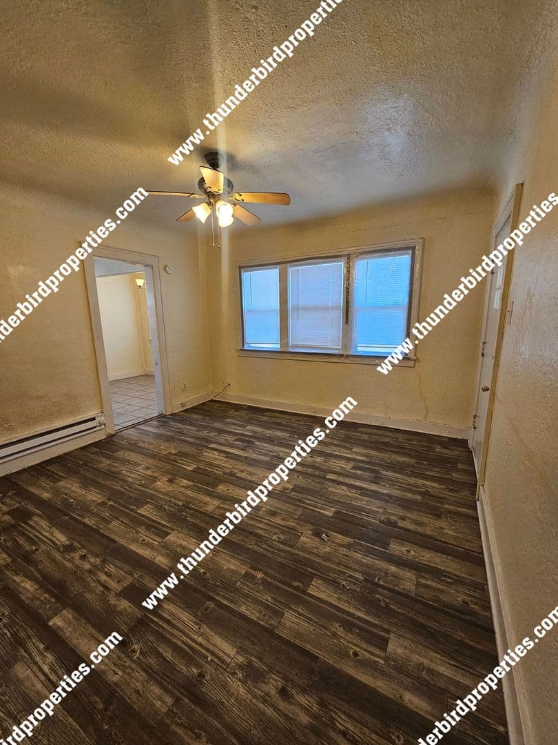 Albuquerque Apartment: 1618 Coal Ave SE
