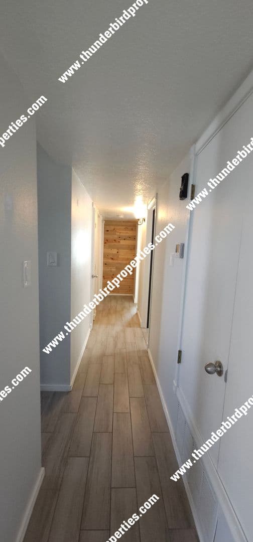 Albuquerque House: 5117 Camino Vista NW