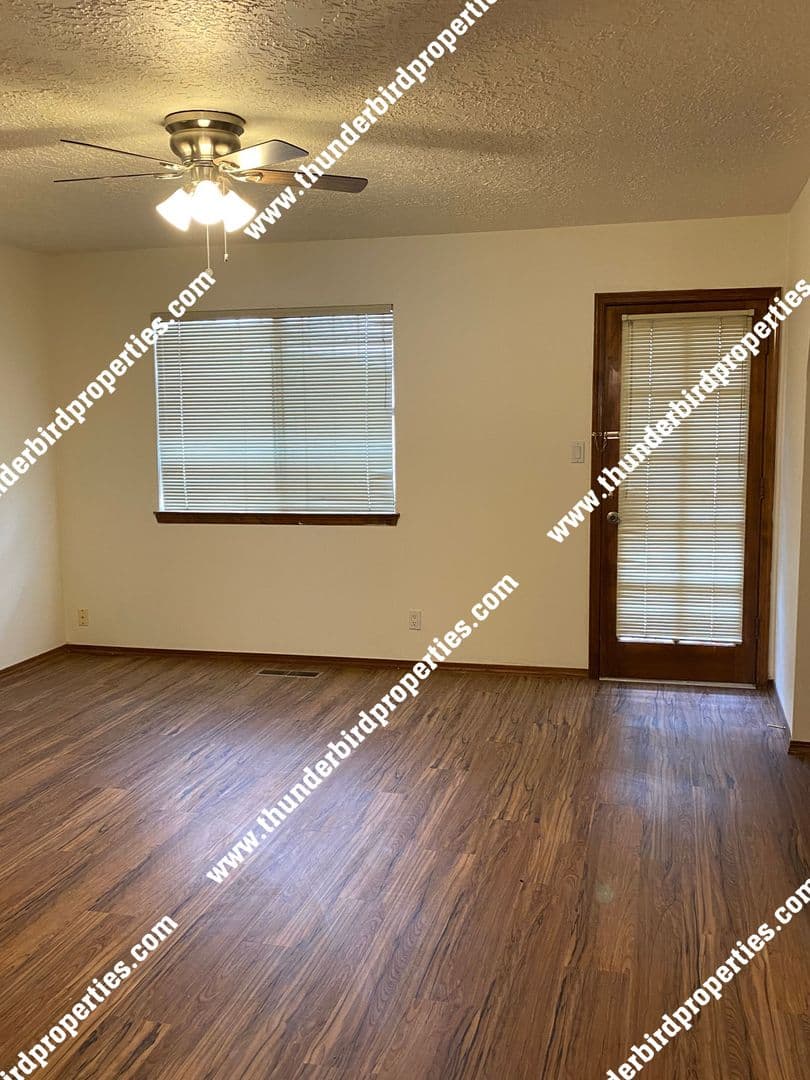 Rio Rancho House: 642 Lakeview Circle