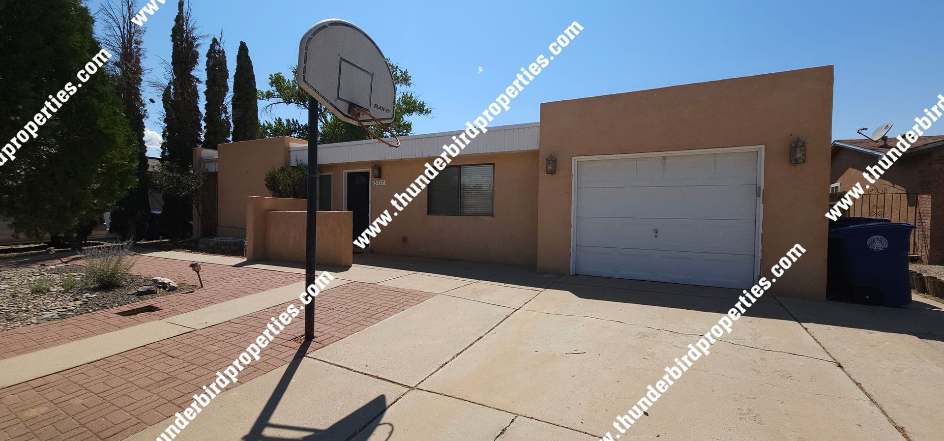 Albuquerque House: 5117 Camino Vista NW