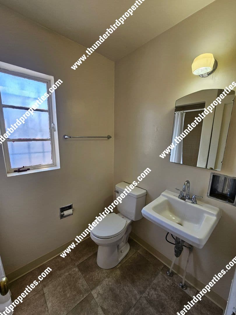 Albuquerque Apartment: 412 10th Street