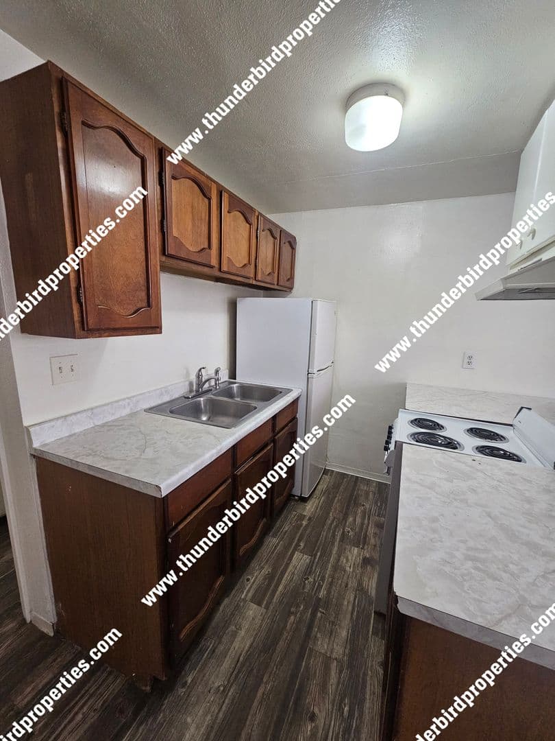 Albuquerque Apartment: 1212 Lead Ave SE