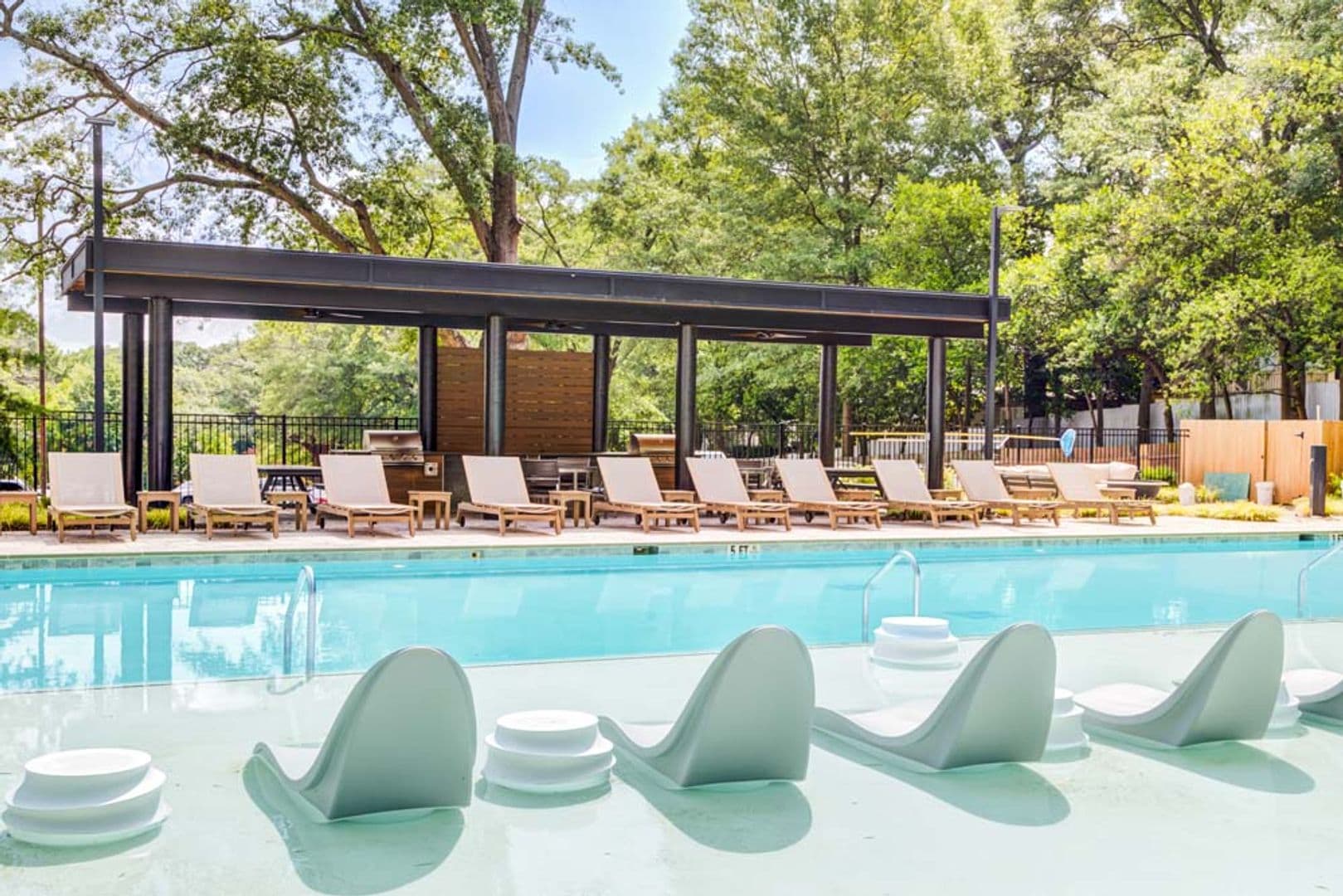 Atlanta Apartment: 2025 Peachtree Road NE