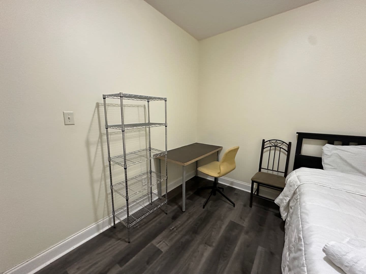 Philadelphia Apartment: 437 N Wiota St