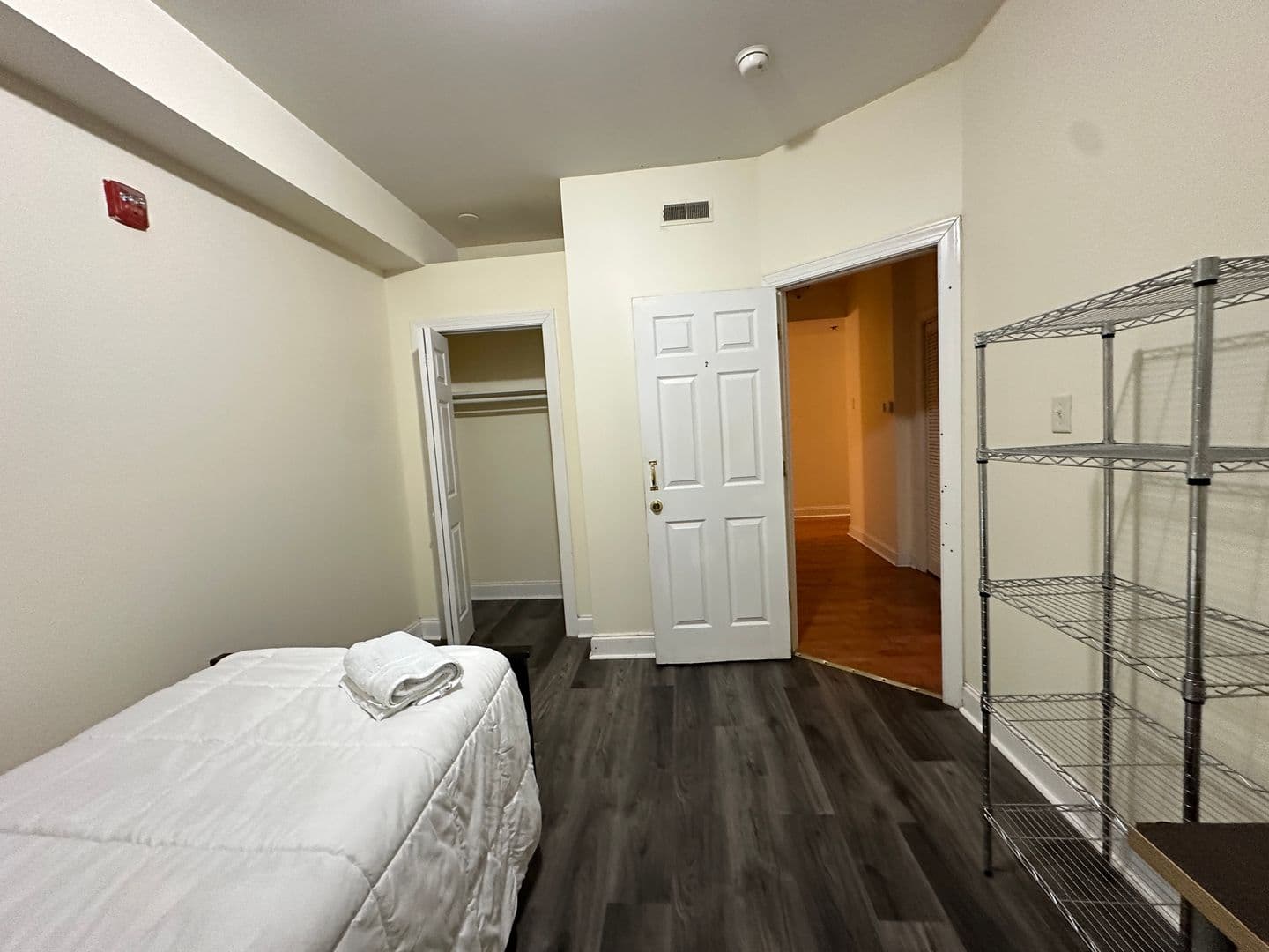 Philadelphia Apartment: 437 N Wiota St