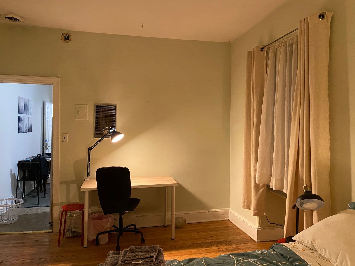 Philadelphia Apartment: 3717 Baring St