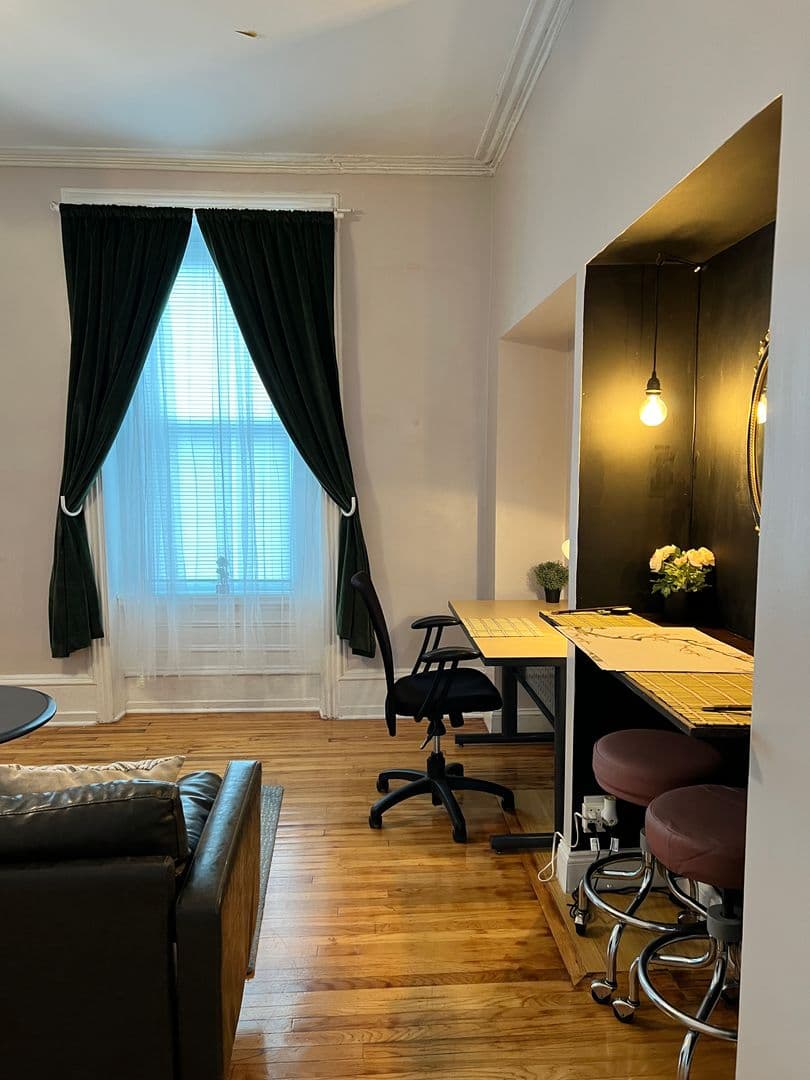 Philadelphia Apartment: 3717 Baring St