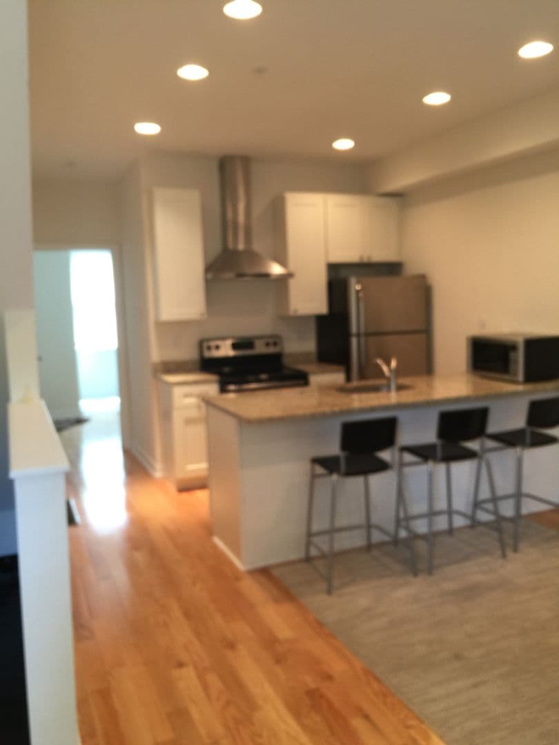 Philadelphia Apartment: 530 N 36th st