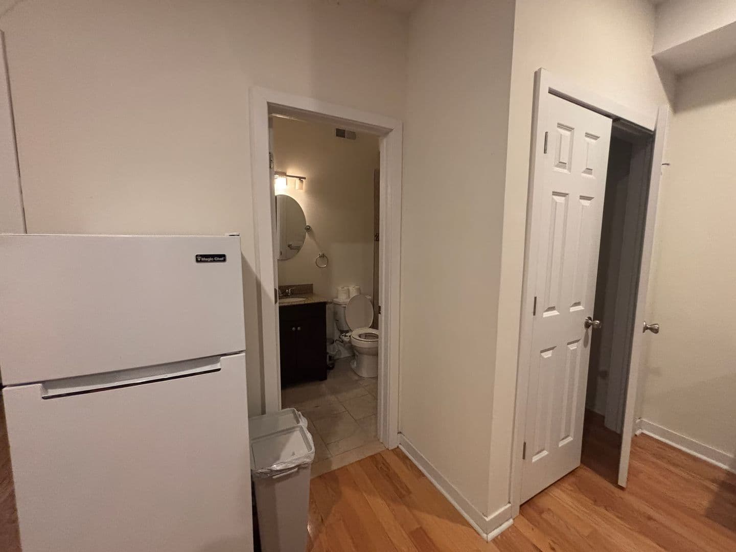 Philadelphia Apartment: 528 N 36th st