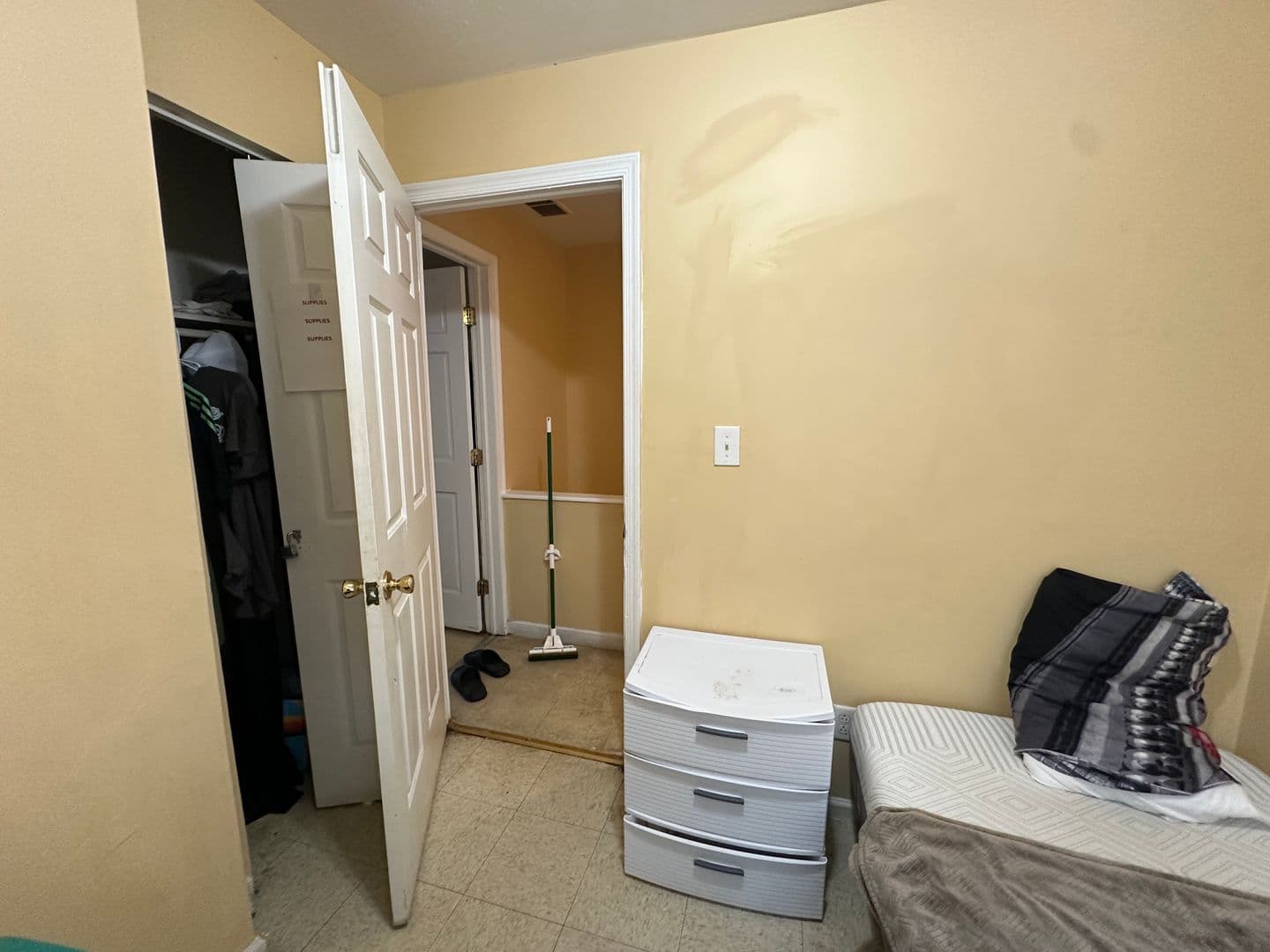 Philadelphia Apartment: 3854 Spring Garden St