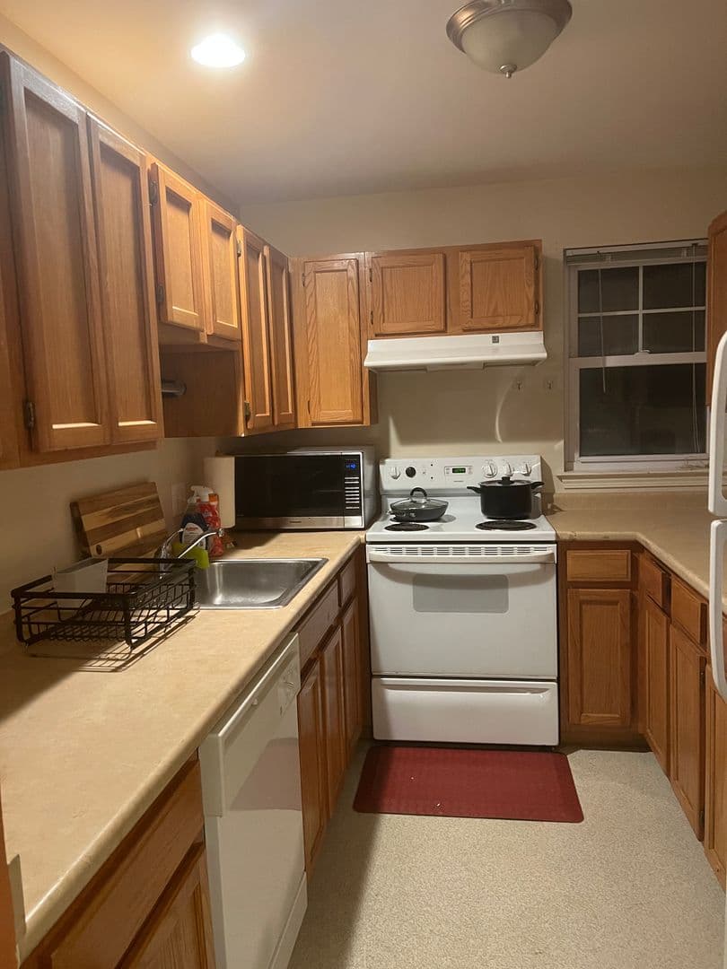 Philadelphia Apartment: 615 N 44th st