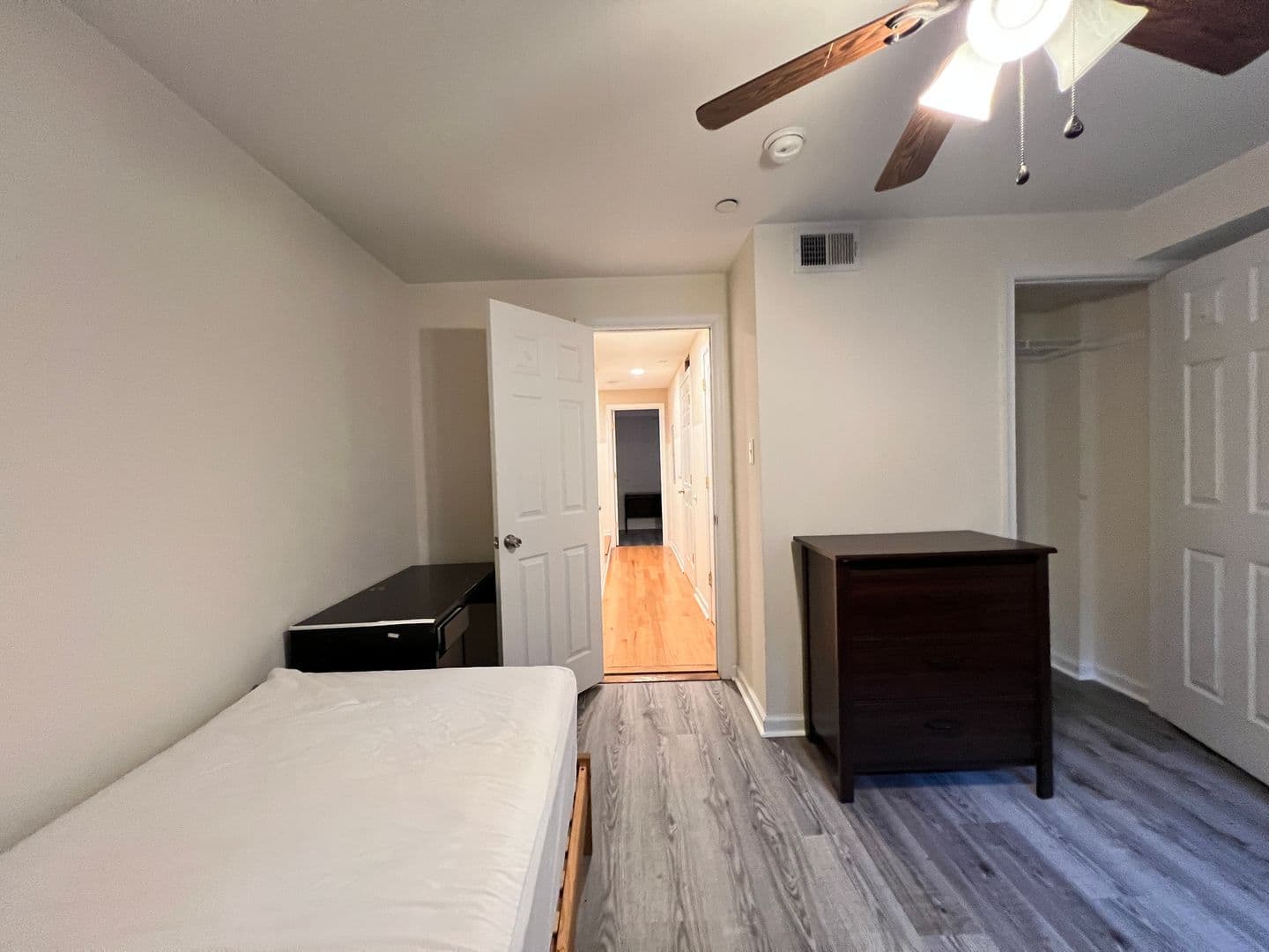 Philadelphia Apartment: 3722 Brandywine  st