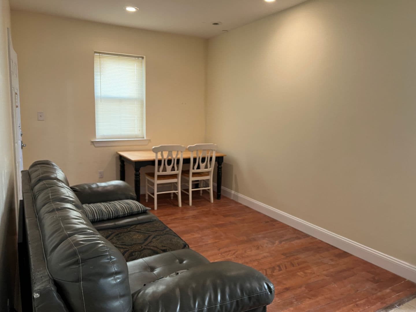Philadelphia Apartment: 437 N Wiota St