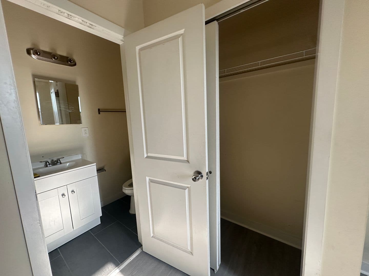 Philadelphia Apartment: 2032 N 17th st