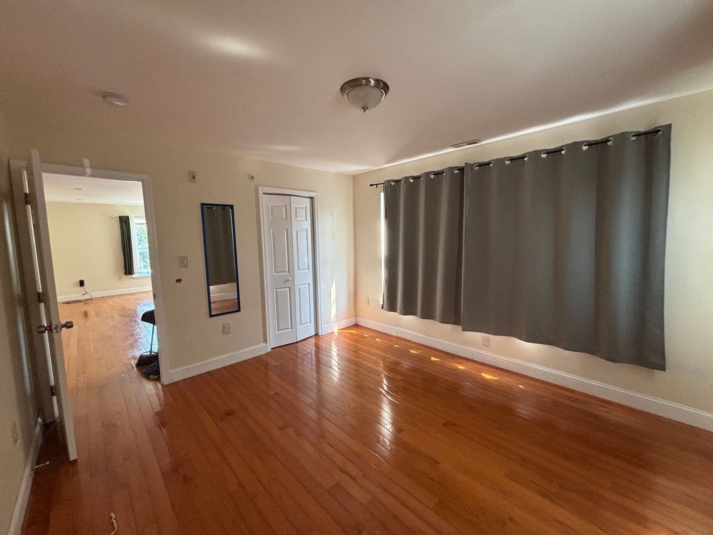 Philadelphia Apartment: 763 S 13th st