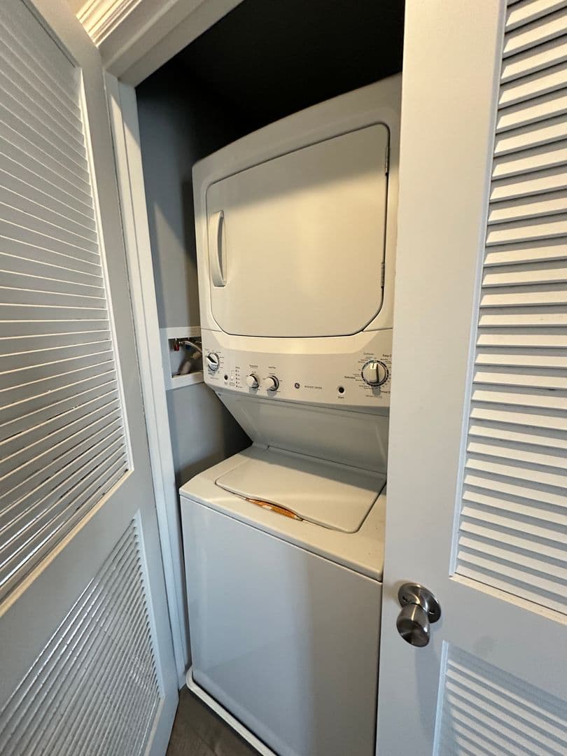 Philadelphia Apartment: 650 N 33rd st