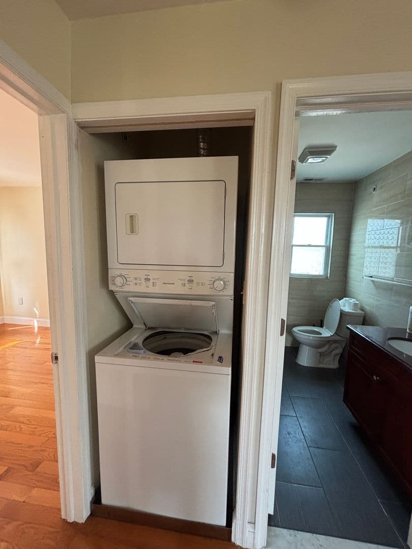 Philadelphia Apartment: 763 S 13th st