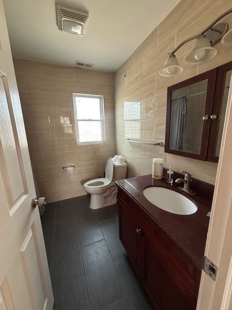 Philadelphia Apartment: 763 S 13th st