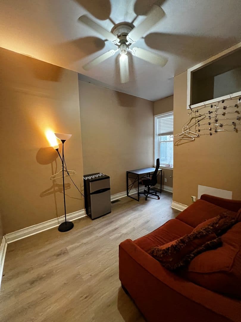 Philadelphia Apartment: 425 N Preston St,
