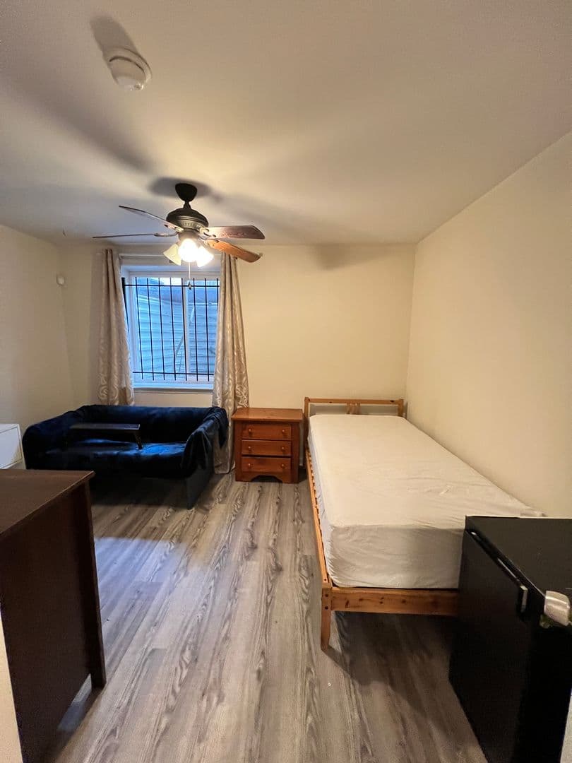 Philadelphia Apartment: 3722 Brandywine  st