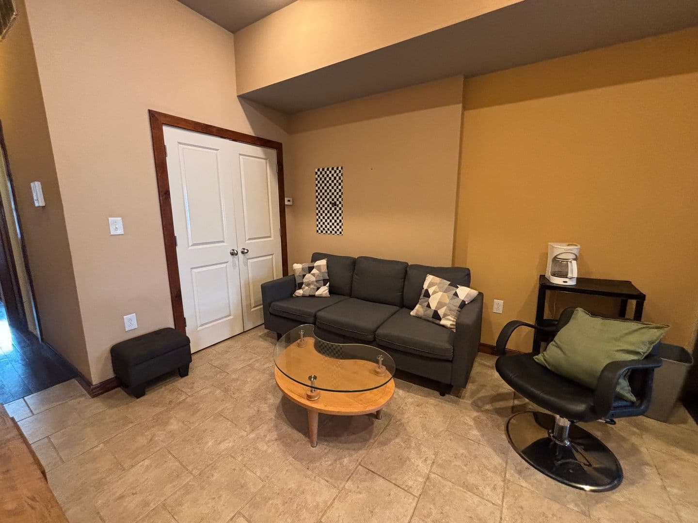 Philadelphia Apartment: 3223 Wallace st