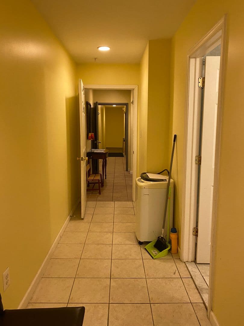 Philadelphia Apartment: 4047 Market st