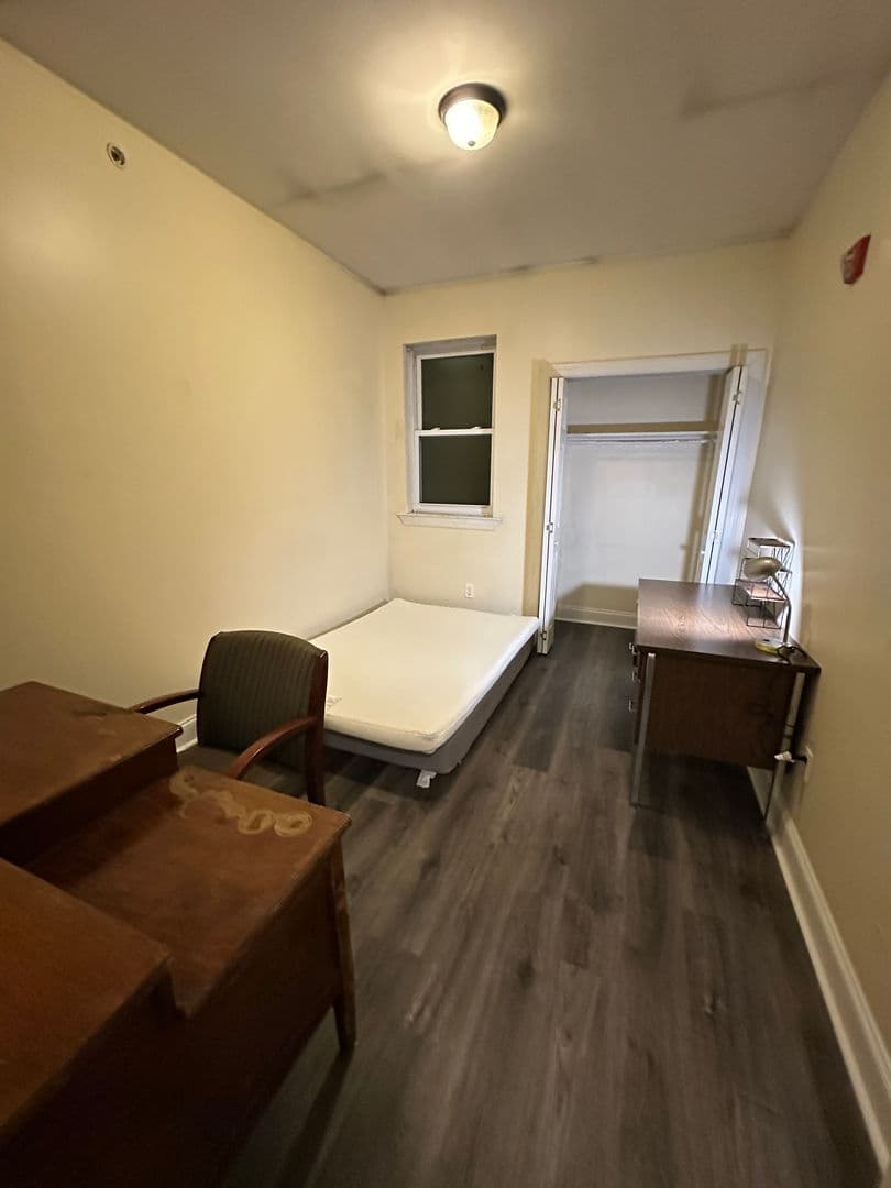Philadelphia Apartment: 437 N Wiota St