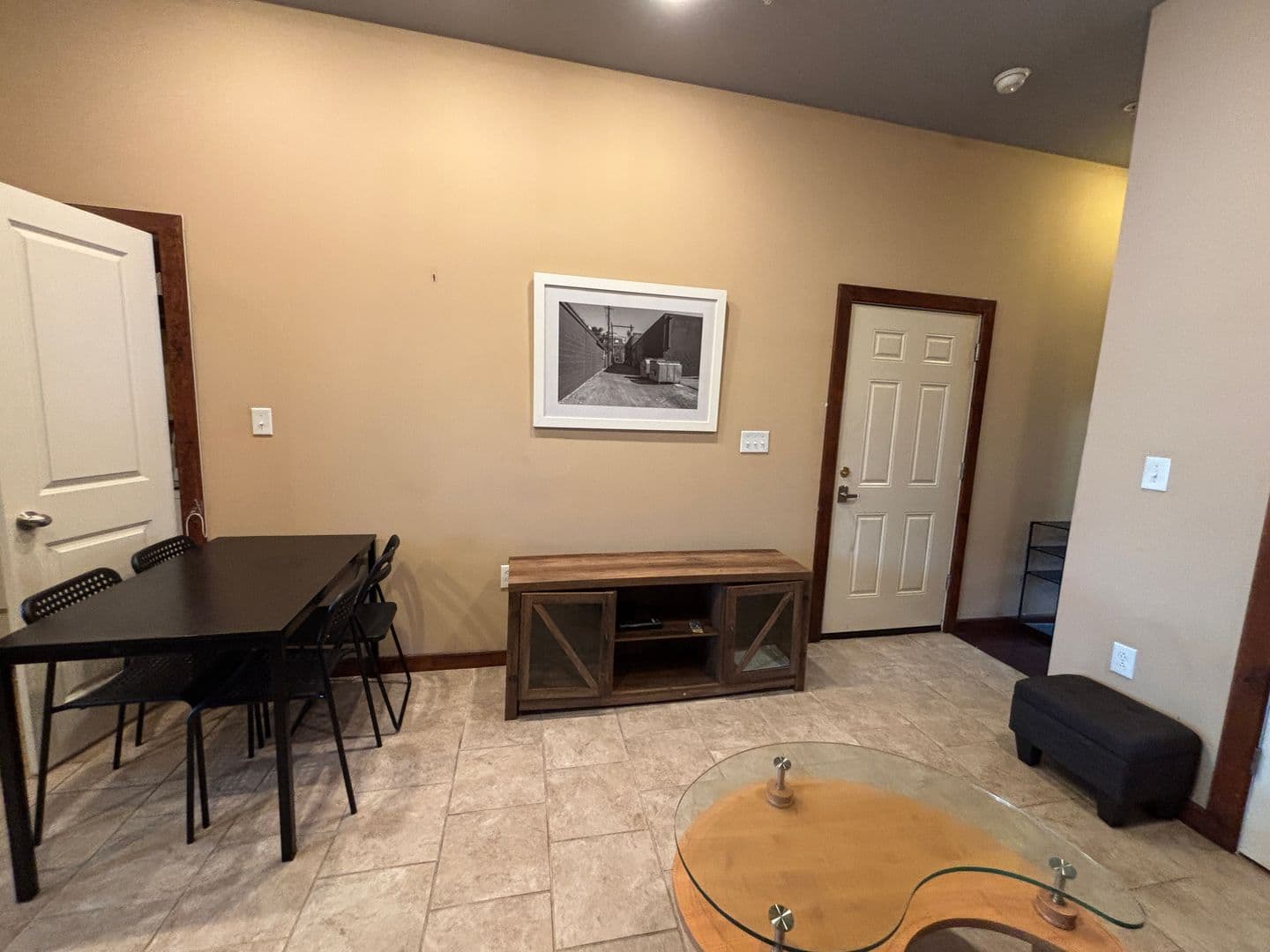 Philadelphia Apartment: 3223 Wallace st