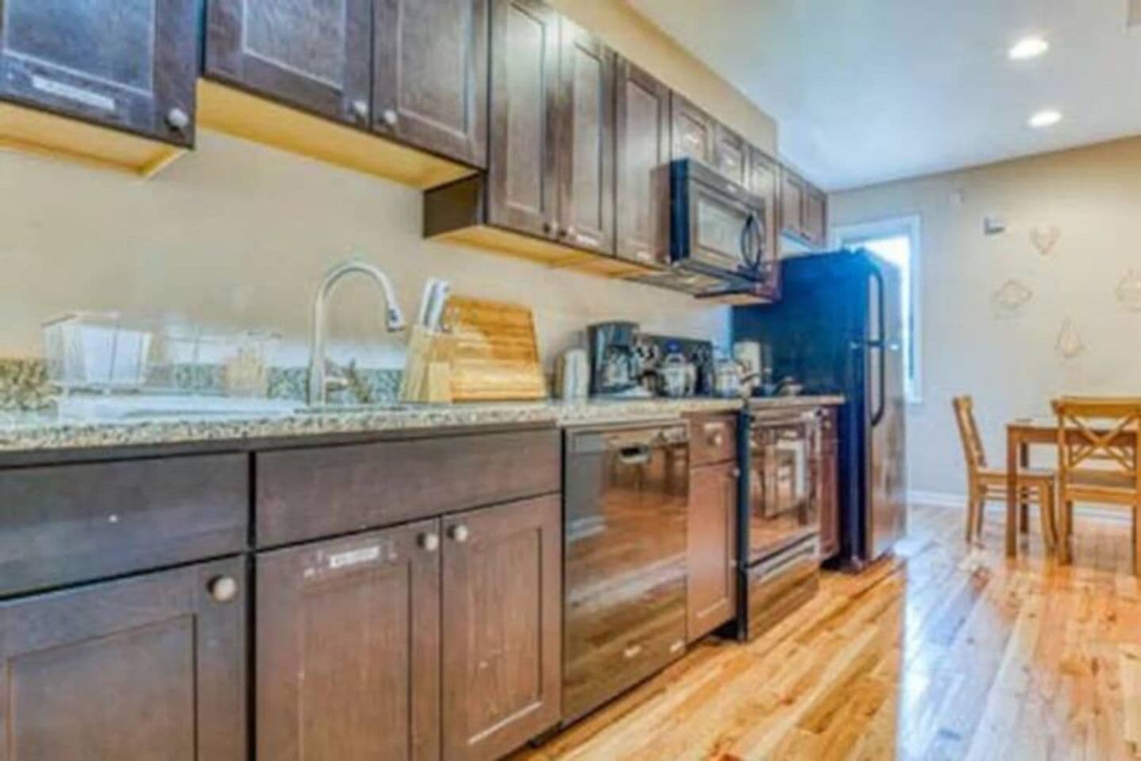 Philadelphia Apartment: 408 N 41st St