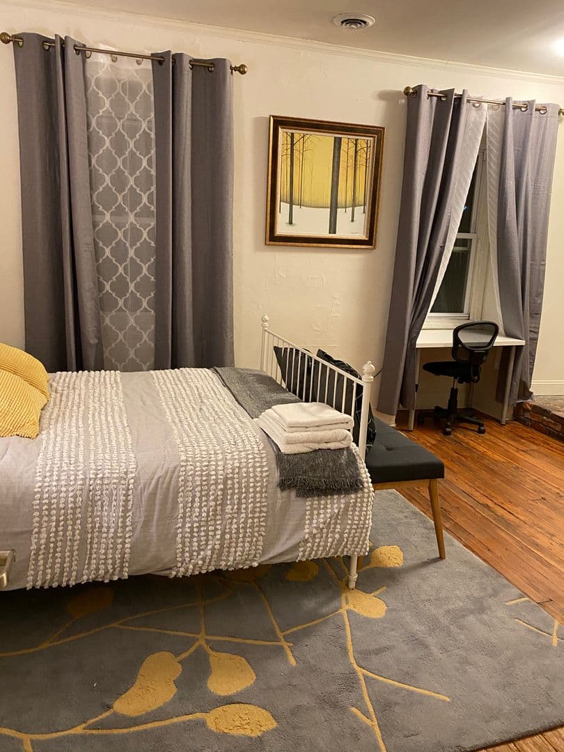 Philadelphia Apartment: 3717 Baring St