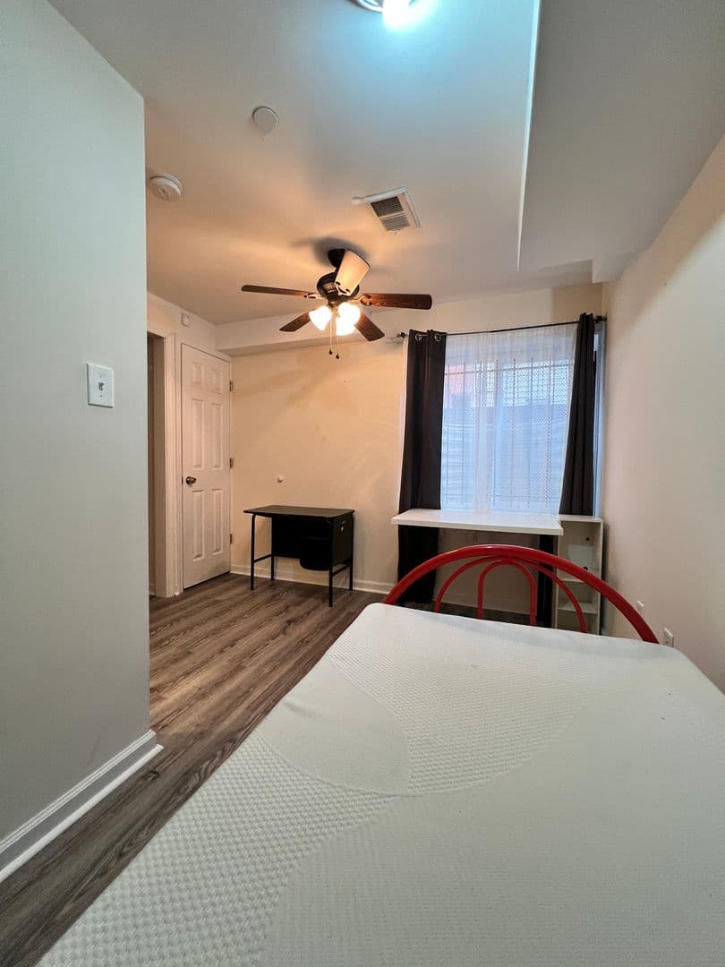 Philadelphia Apartment: 3722 Brandywine  st