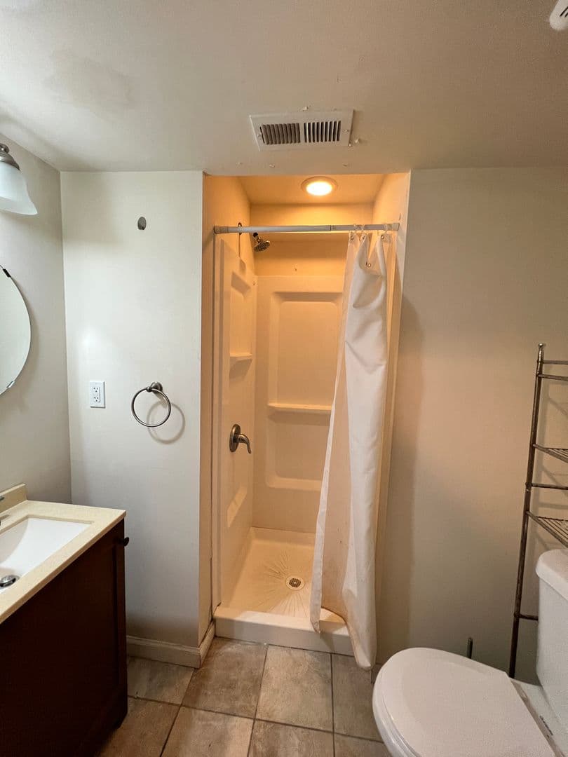 Philadelphia Apartment: 3722 Brandywine  st