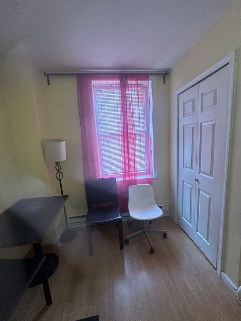 Philadelphia Apartment: 4047 Market st