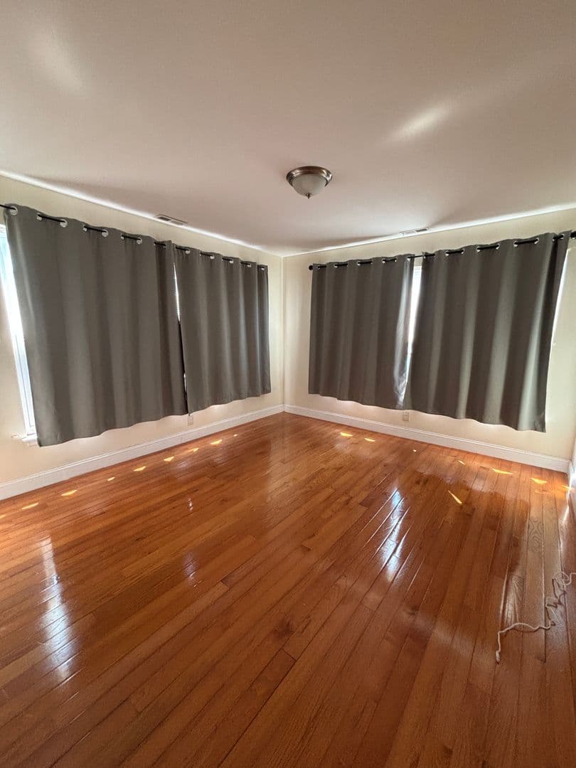 Philadelphia Apartment: 763 S 13th st