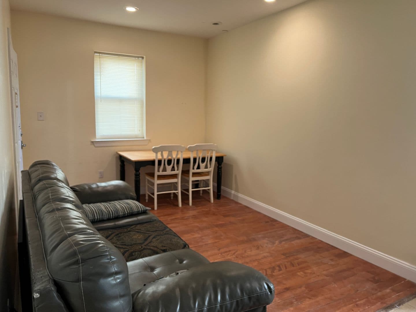 Philadelphia Apartment: 437 N Wiota St