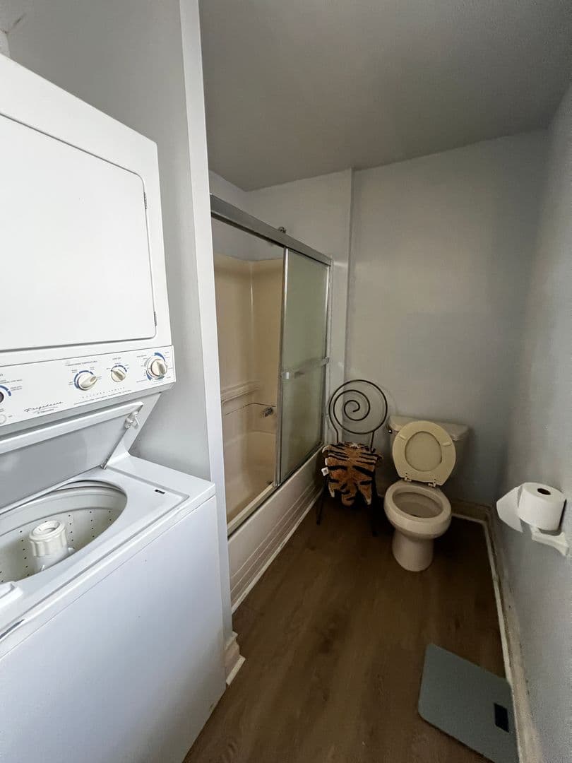 Philadelphia Apartment: 425 N Preston St,