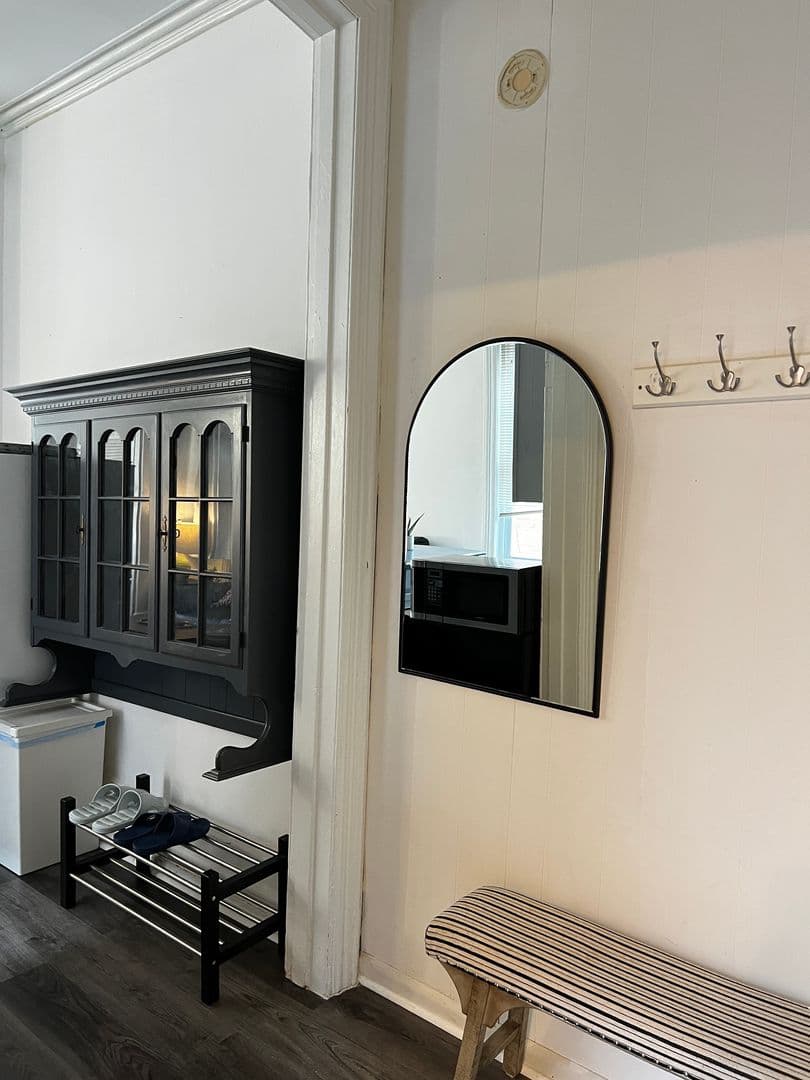 Philadelphia Apartment: 3717 Baring St