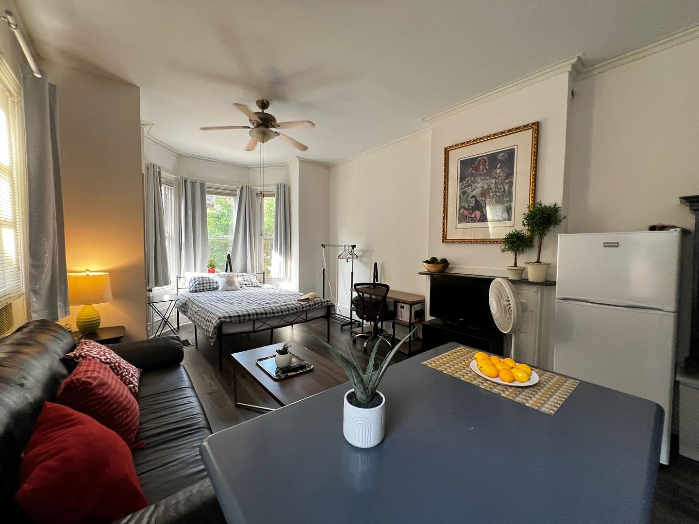 Philadelphia Apartment: 3717 Baring St