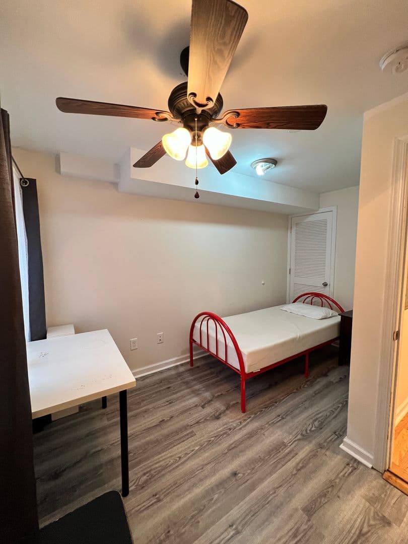 Philadelphia Apartment: 3722 Brandywine  st