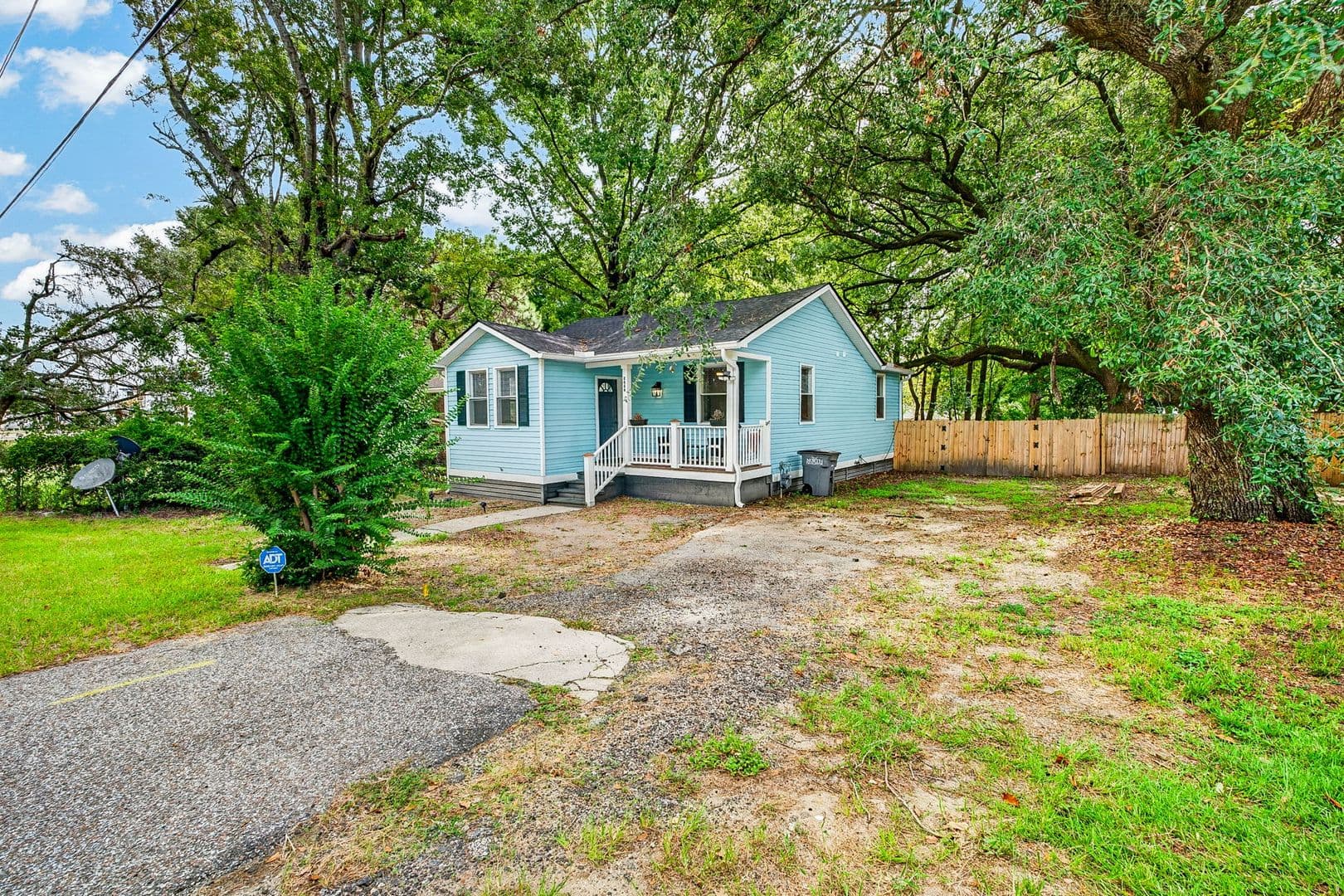 North Charleston House: 2666 Bennett Yard Road