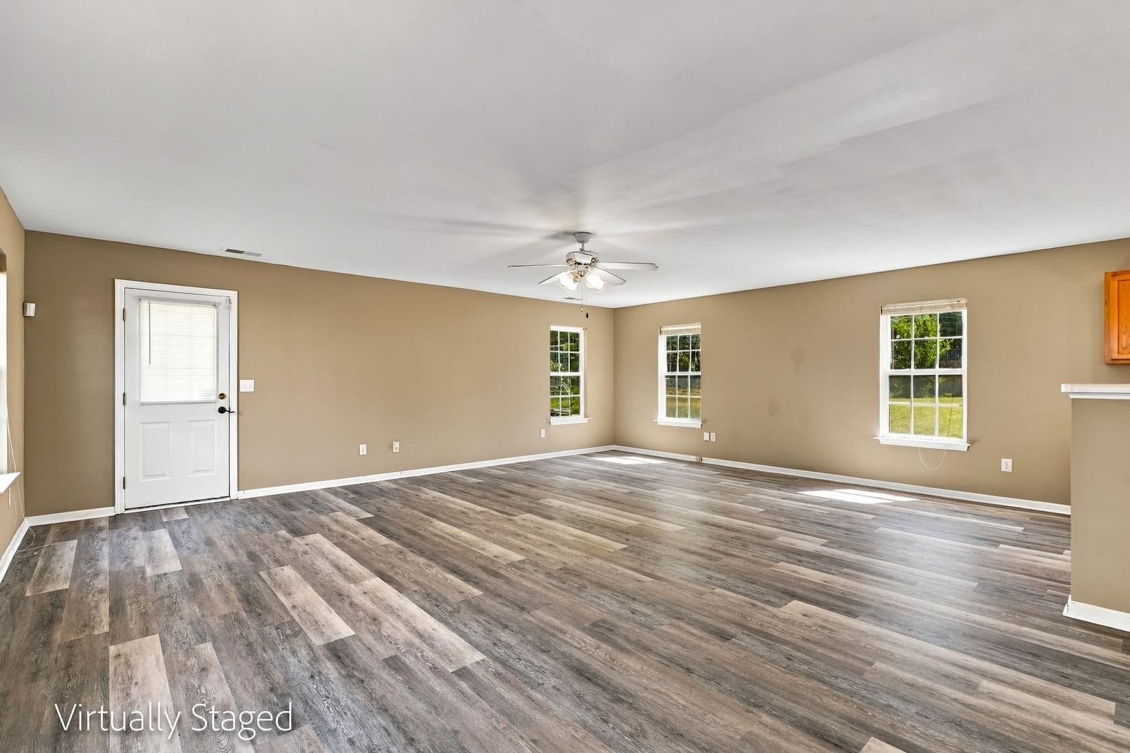 Charlotte House: 822 Oakshire Cir