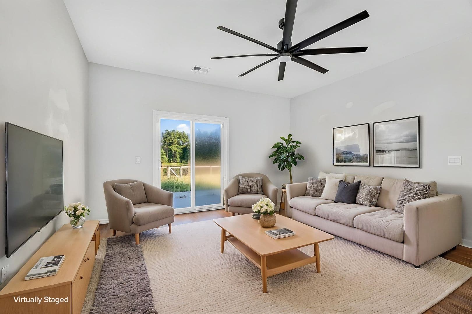 Summerville House: 137 Blossom Wood Ln