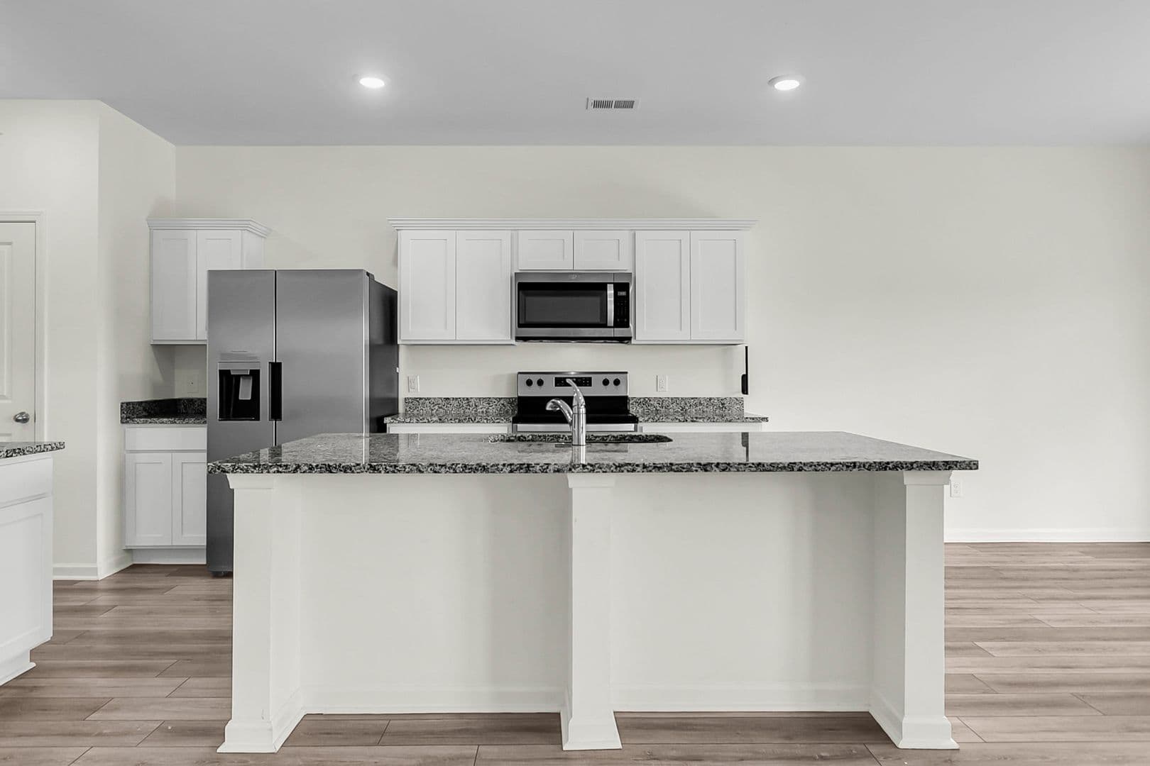 Summerville House: 424 Pender Woods Dr.